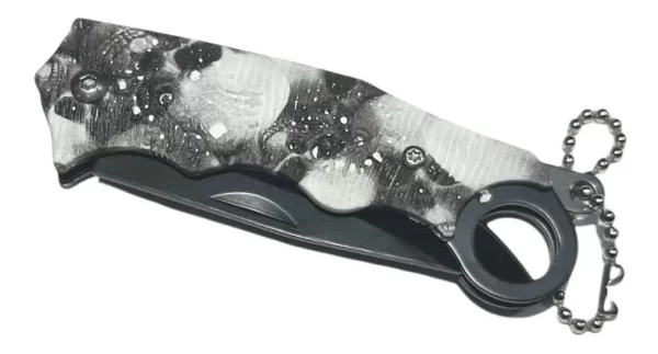Nož džepni sklopiv (EDC) KA032 Skulls reljef s privjeskom - Image 3